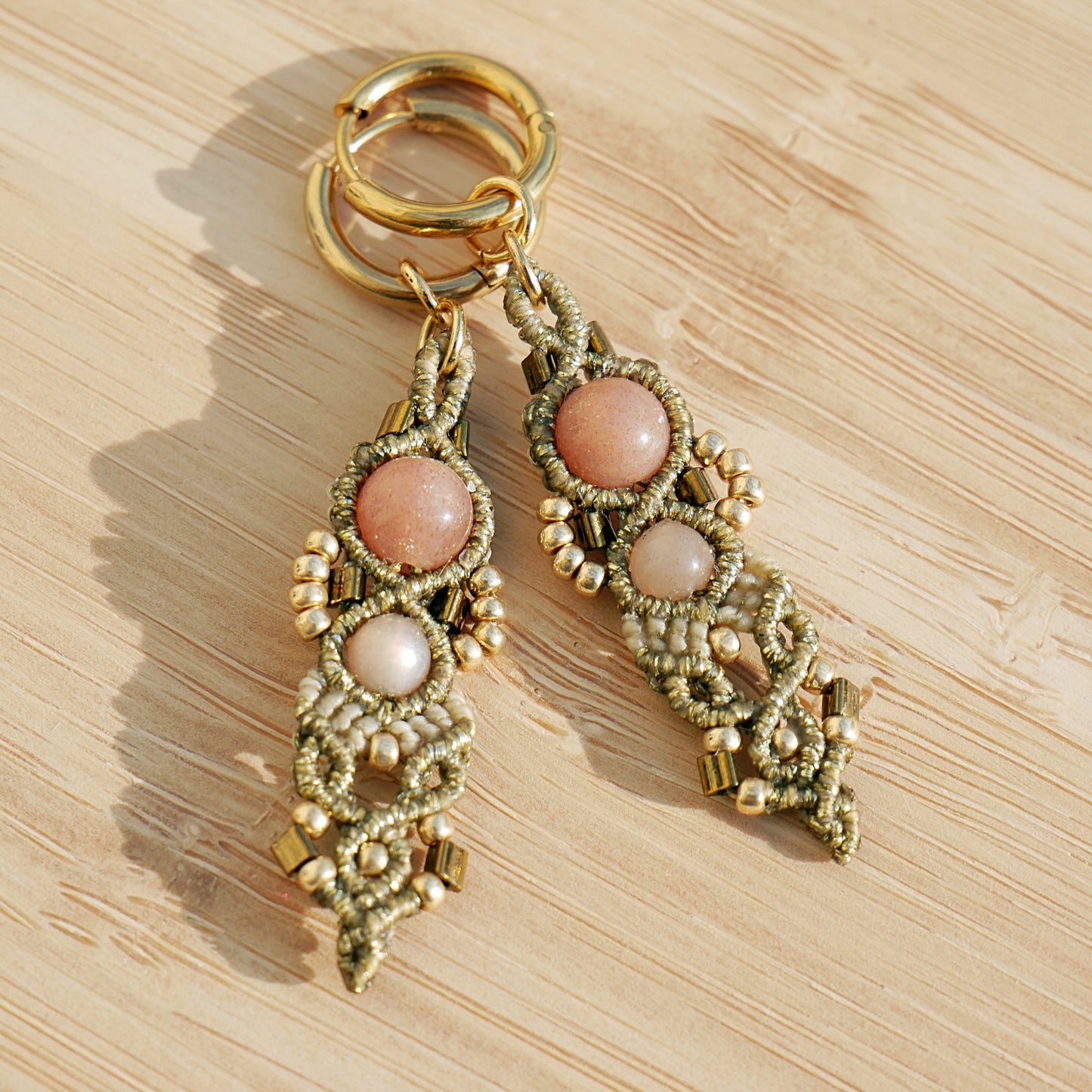 ✦ HÉRA ✦ boucles d'oreilles Dorées & Pierre de soleil