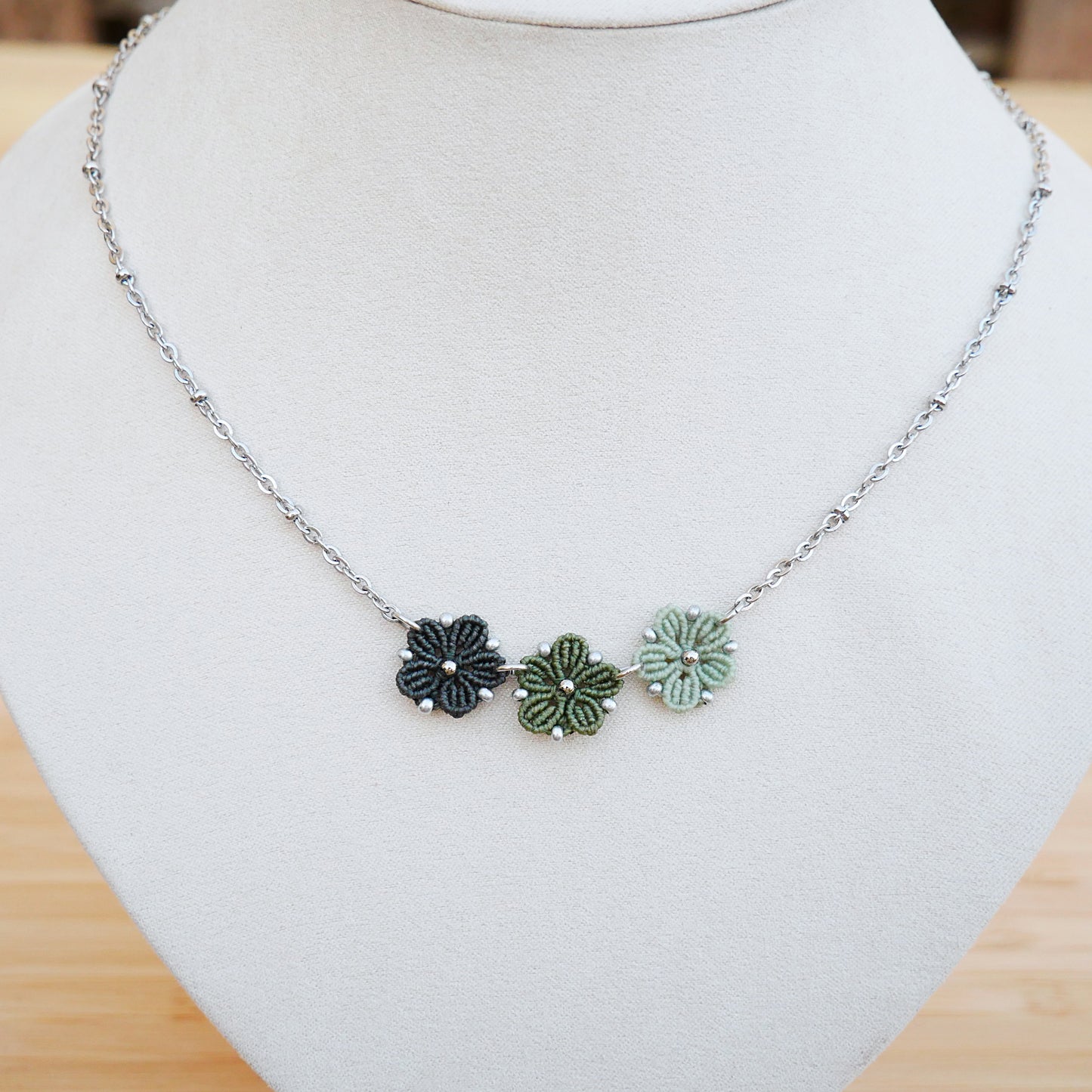 ✦ BLOSSOM ✦ collier Kaki